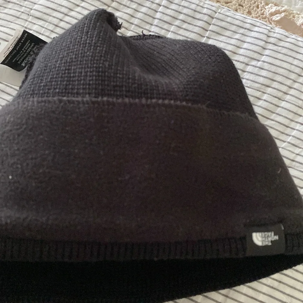 The North Face Mountain Beanie in black with custom Fairlife cow logo - Picture 4 of 6